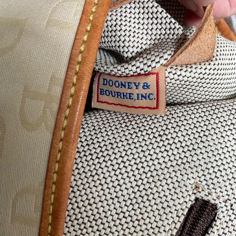 Dooney Bourke Beige Canvas Logo Embossed Tan Leather Trim Push Lock Shoulder Bag - Picture 7 of 11